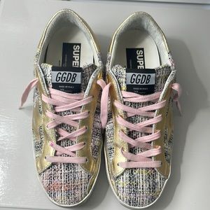 Golden goose superstars size 38